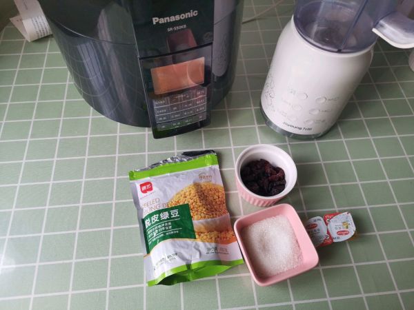 奶香蔓越莓绿豆糕