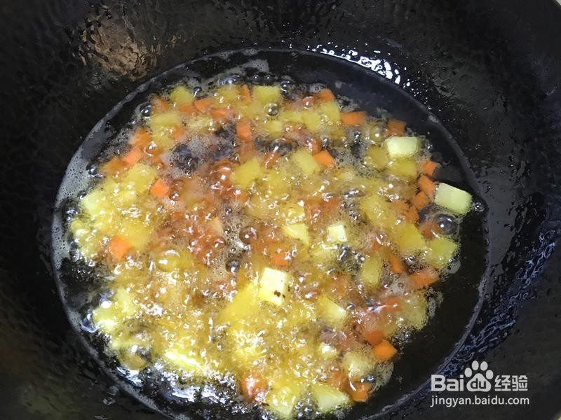 带卤子的炸酱面的做法