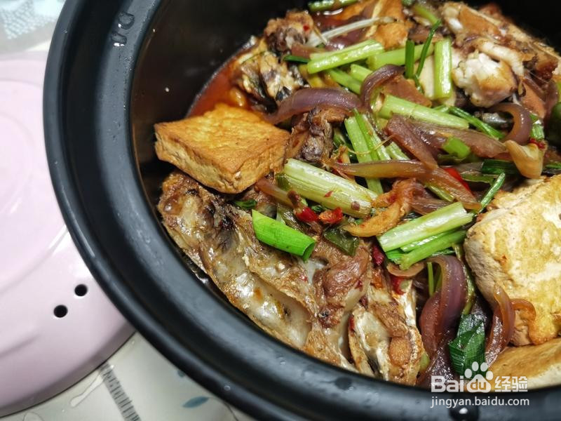 浓香味重的鱼头煲的做法