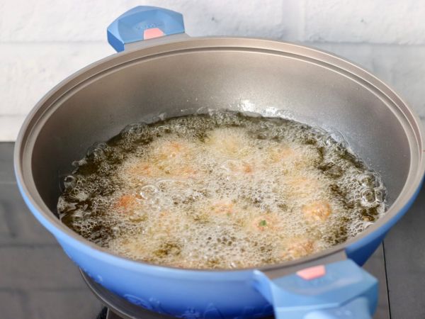 香炸萝卜豆腐丸子