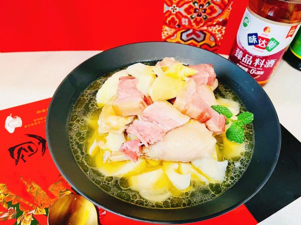 花样竹笋刀板肉鸡汤