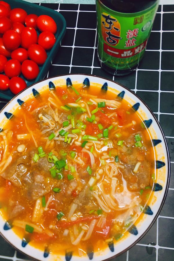 番茄金针菇肥牛卷