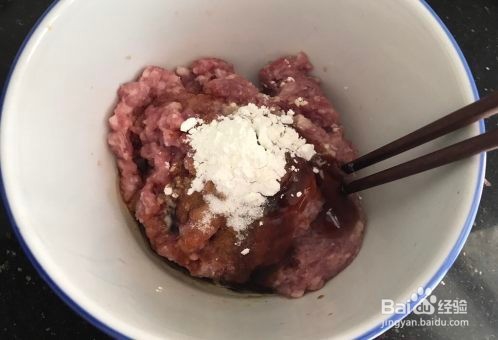 内有乾坤的肉丸子的苏格兰蛋是怎么做的
