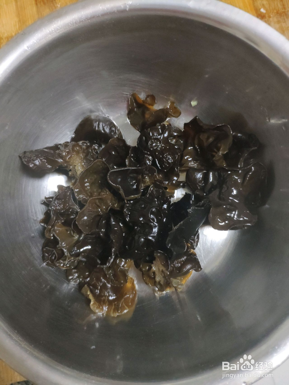 洋葱木耳鸡肉馅饺子的做法