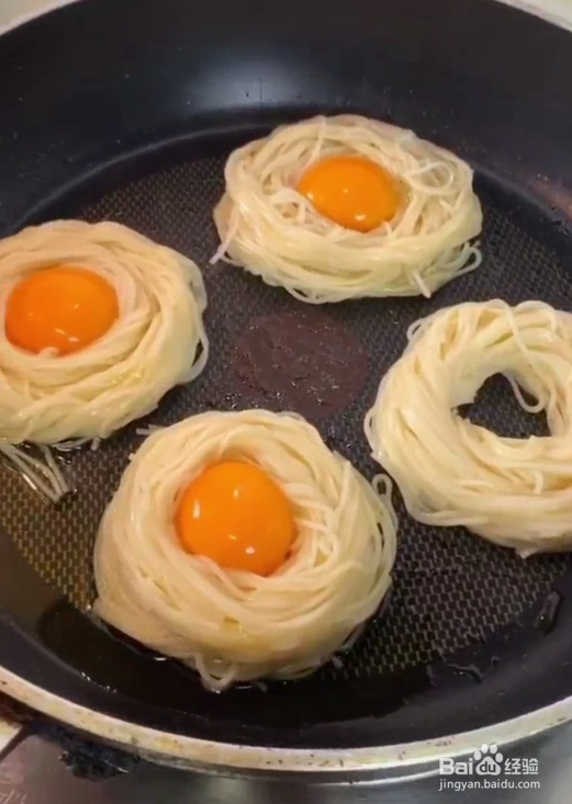 挂面鸡蛋饼的家常做法