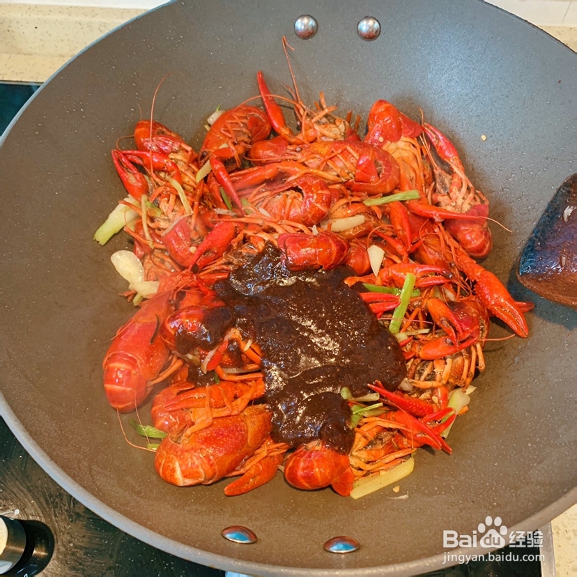 不能错过的十三香小龙虾