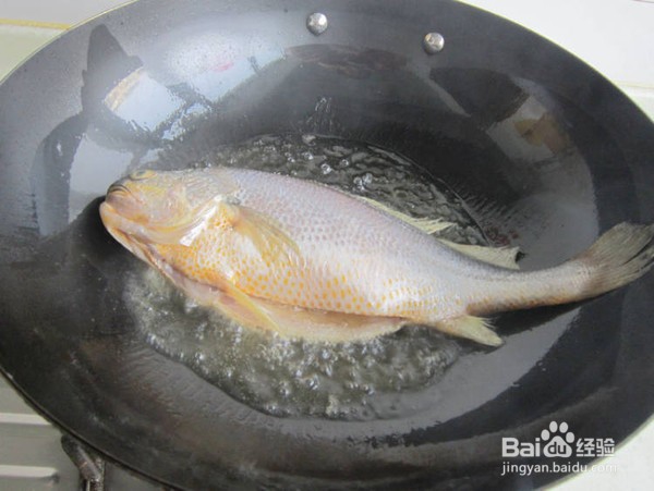 风味醪糟烧黄花鱼