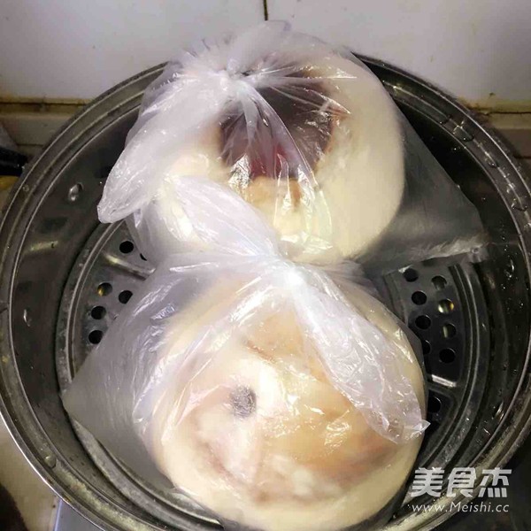 椰盅炖排骨的做法