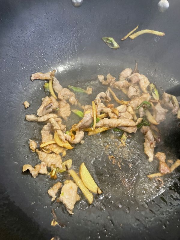 蕨菜炒肉东北菜