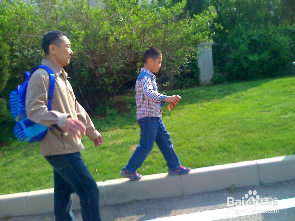 怎样孩子发挥想象力--走“平衡木”