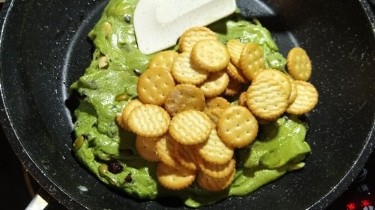 小奇福饼干抹茶雪花酥的做法