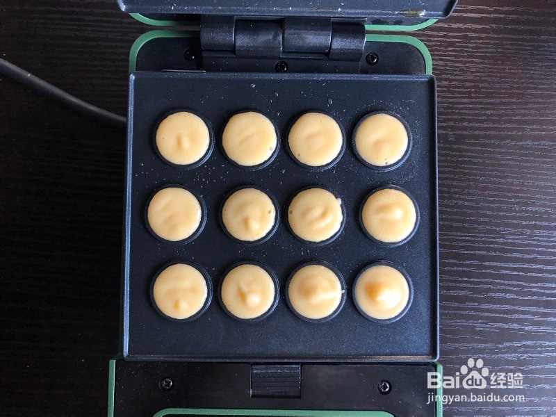 怎么做出超松软的迷你蛋糕球