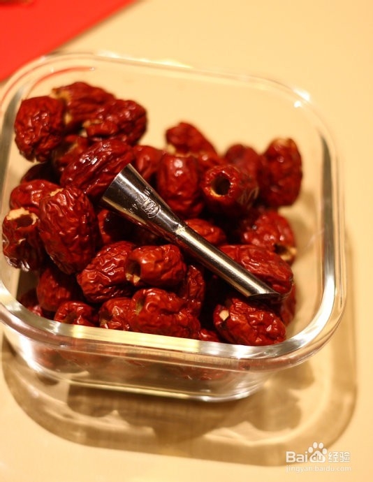 薏米山药枸杞红枣粥（女性必备之粥）
