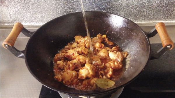 鸡腿土豆炖粉皮