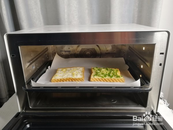 酥脆吐司条的做法