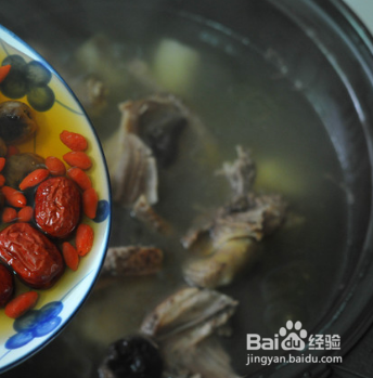 山药鸽子汤这样做营养价值超高