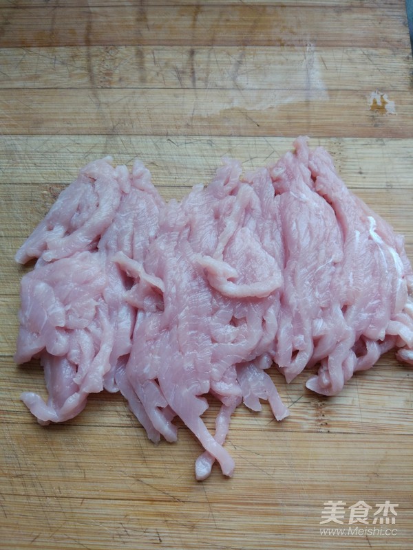 五彩肉丝拉皮
