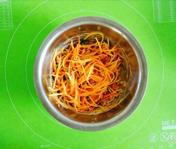 土豆胡萝卜鸡蛋饼