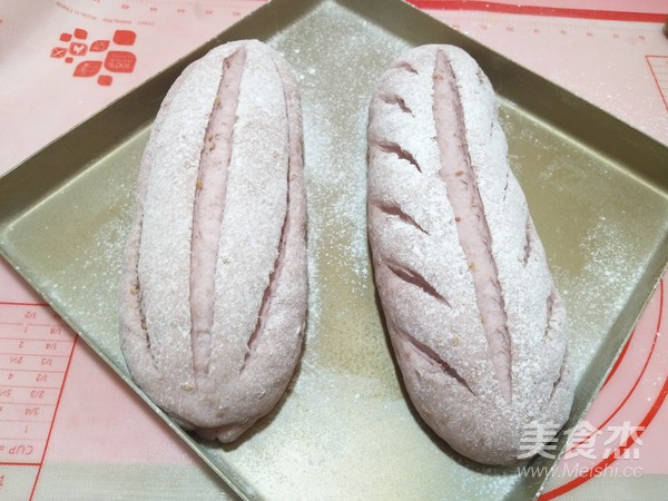 紫薯亚麻籽软欧