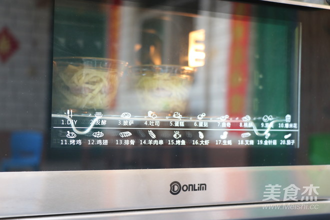 烤箱菜～黑胡椒香肠烤土豆丝