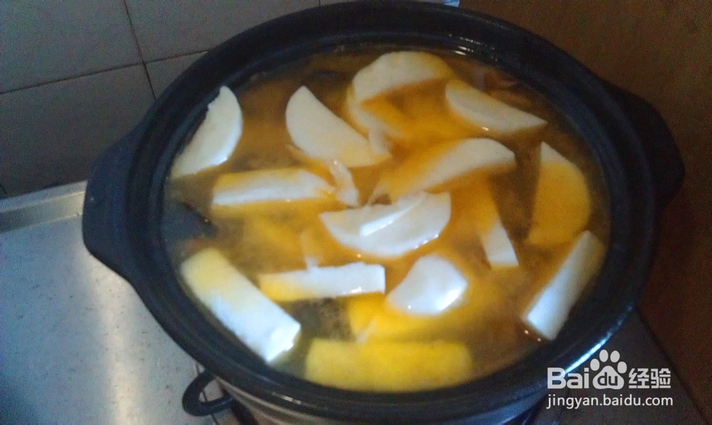 贴秋膘----山药炖鸡汤