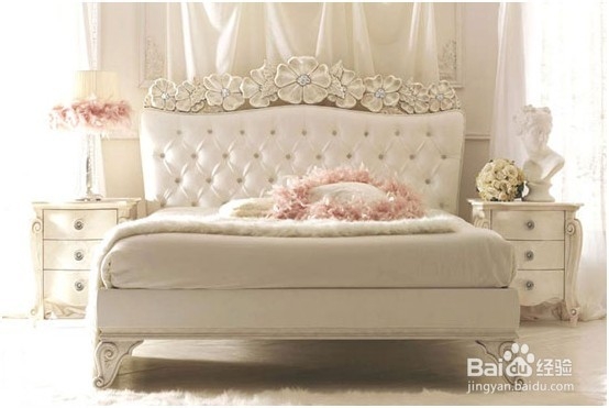 搭配什么类型的床妆点卧室