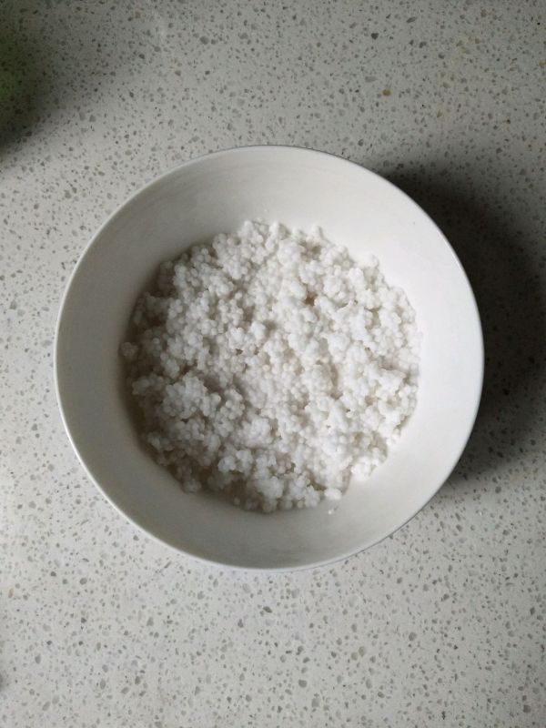 清甜奶香水晶月饼