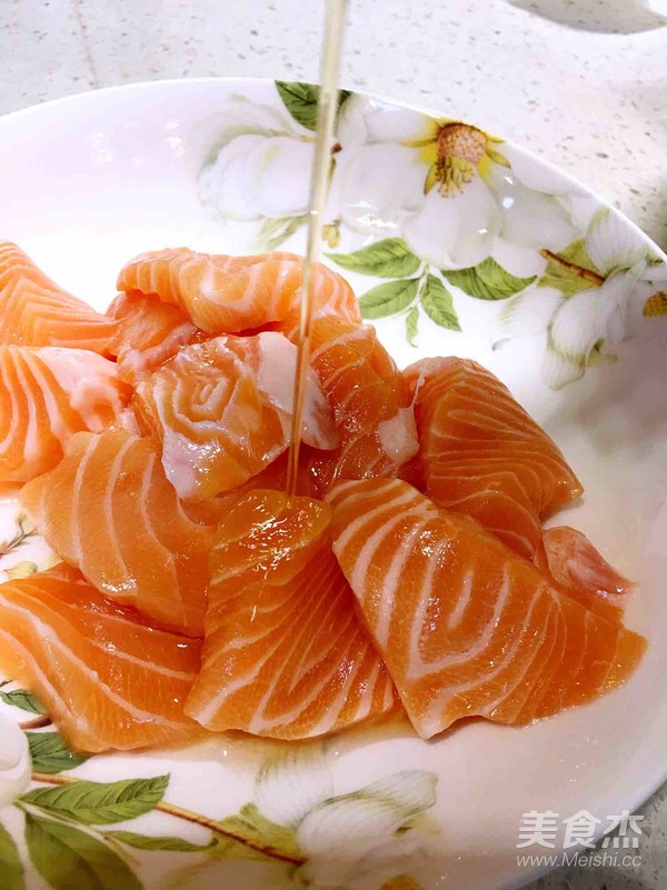 迷迭香香煎三文鱼