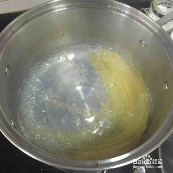 茄汁肉酱意面的做法