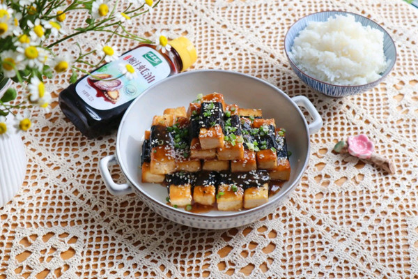 鲍汁蚝油烧紫菜豆腐