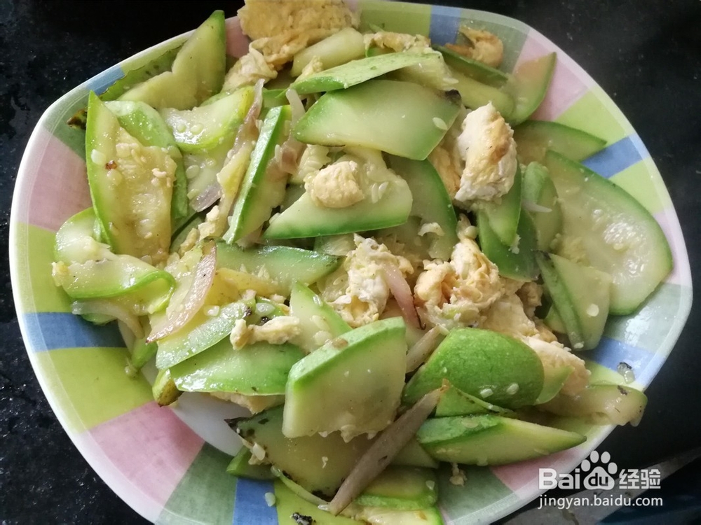 西葫芦炒土鸡蛋