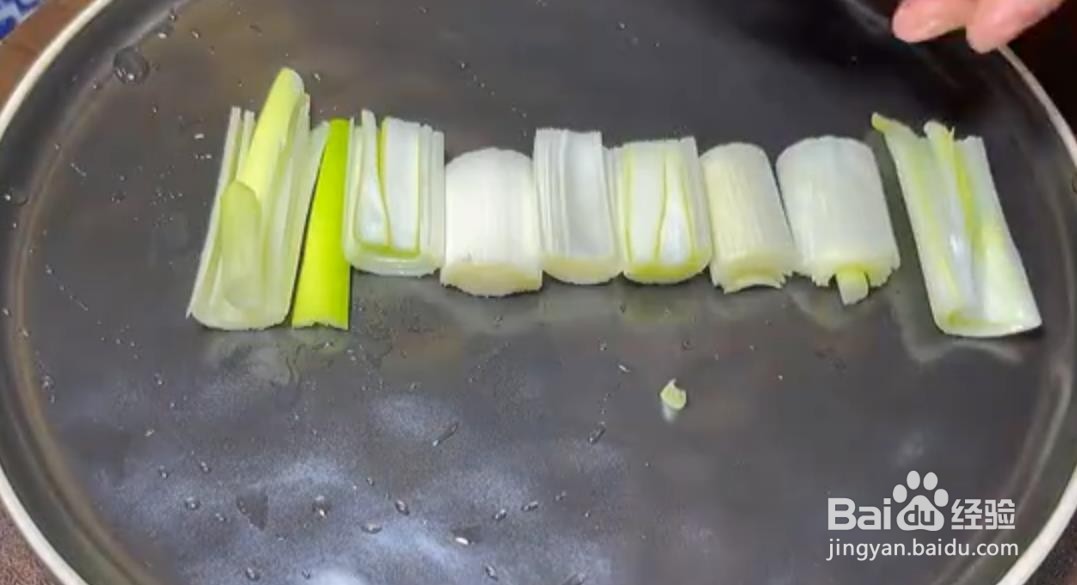 家常菜制作分享:清蒸鲈鱼的秘诀