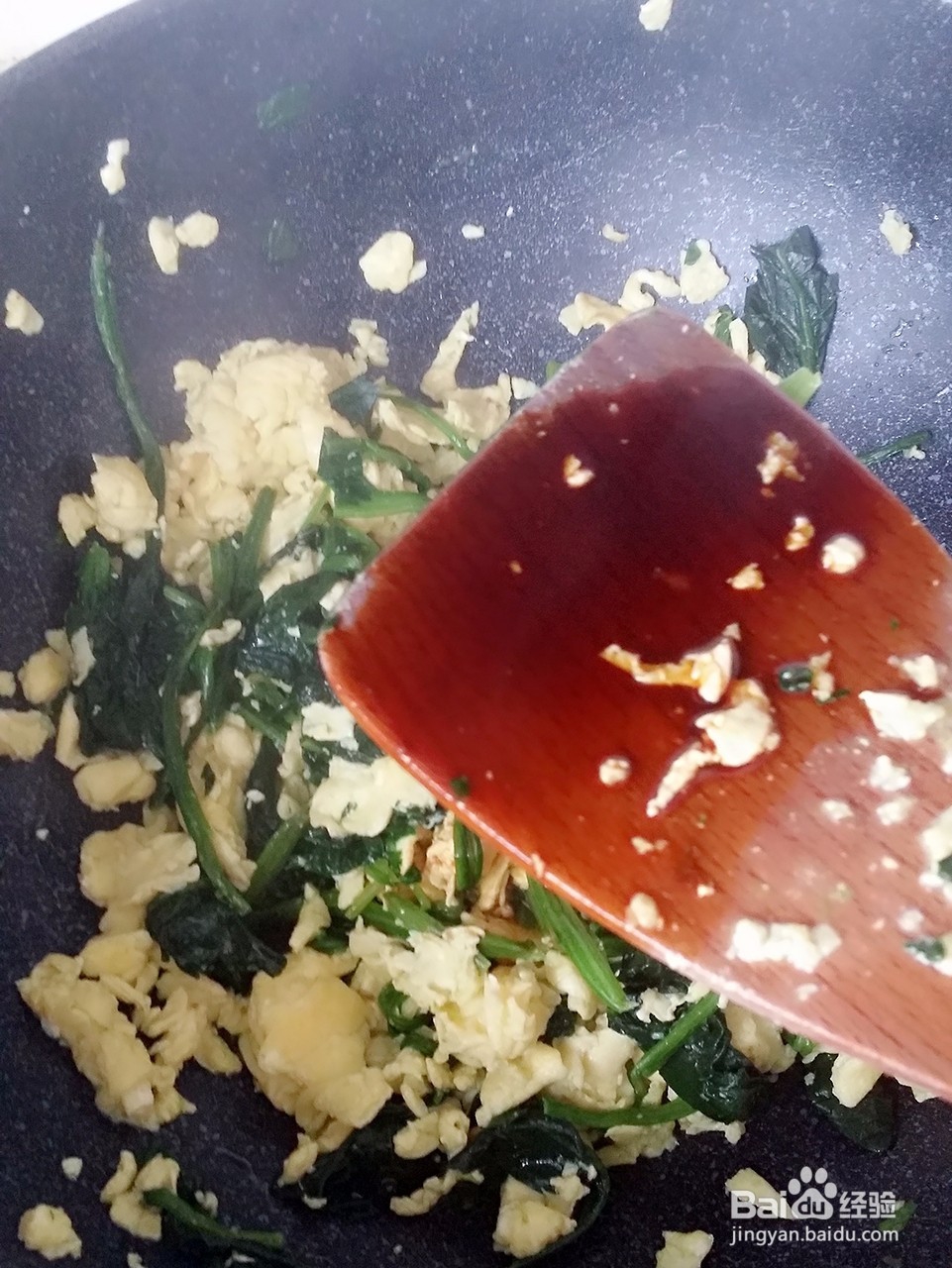 菠菜鸡蛋补铁有营养