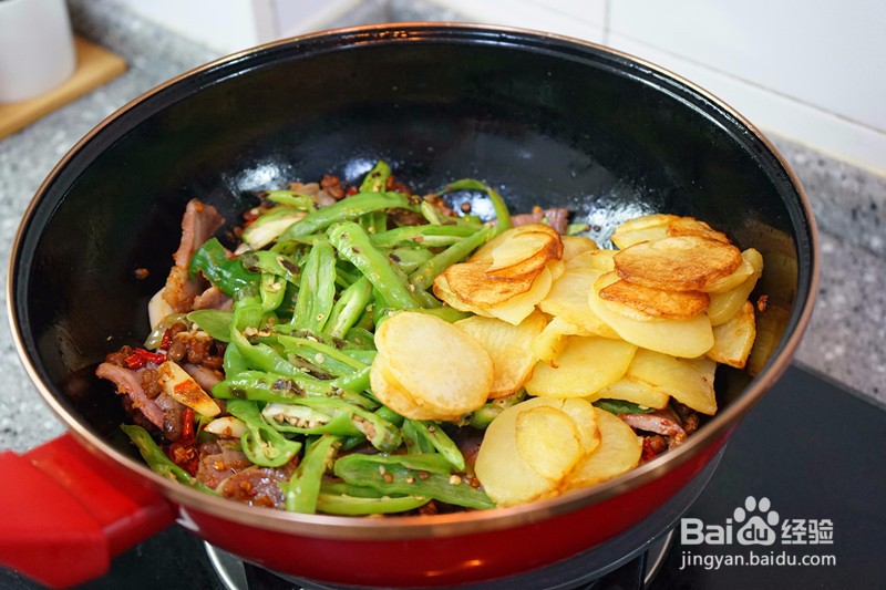 青椒豆豉炒腊肉的做法