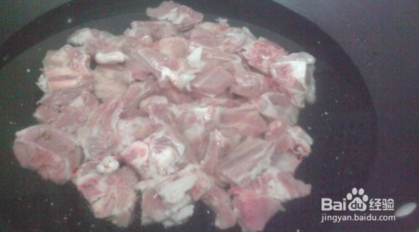 红烧芋头炖排骨