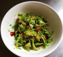 教你做剁椒拌苦瓜