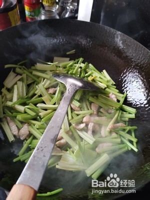 教你怎么做水芹菜炒肉