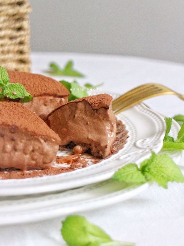 椰香巧克力脆珠慕斯