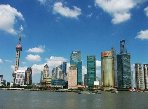 上海东方明珠和黄浦江旅游美食攻略