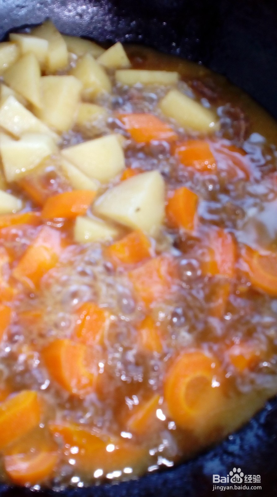 牛肉炖胡萝卜土豆