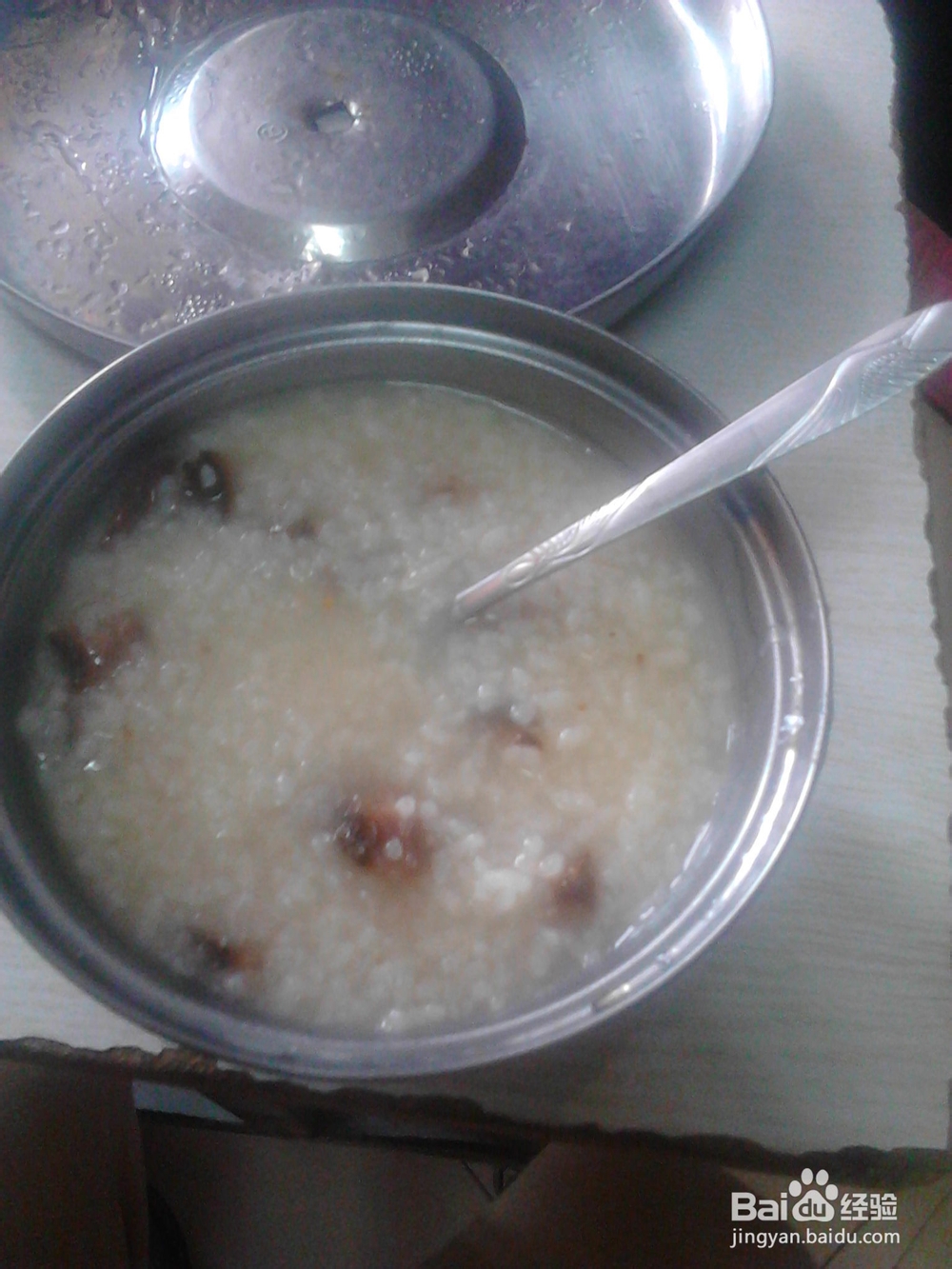 超简单电饭煲做腊肉稀饭