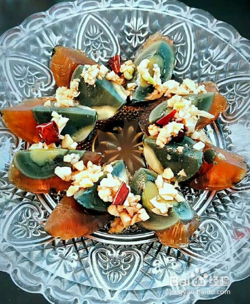 拌松花蛋的做法