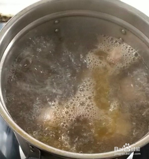 如何做板栗炖油鸡？