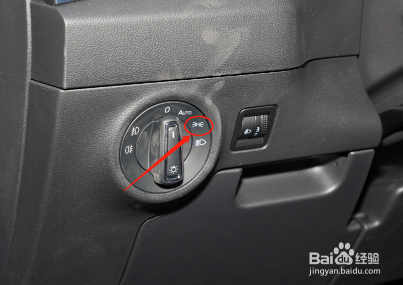 斯柯达柯珞克汽车灯光怎么调节