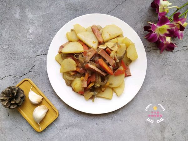 土豆片洋葱炒肉