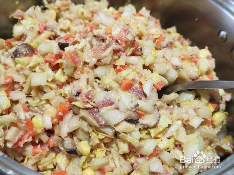 软塌塌白菜香菇猪肉蒸饺的做法