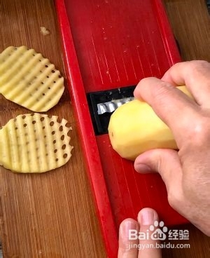 炸土豆片的做法