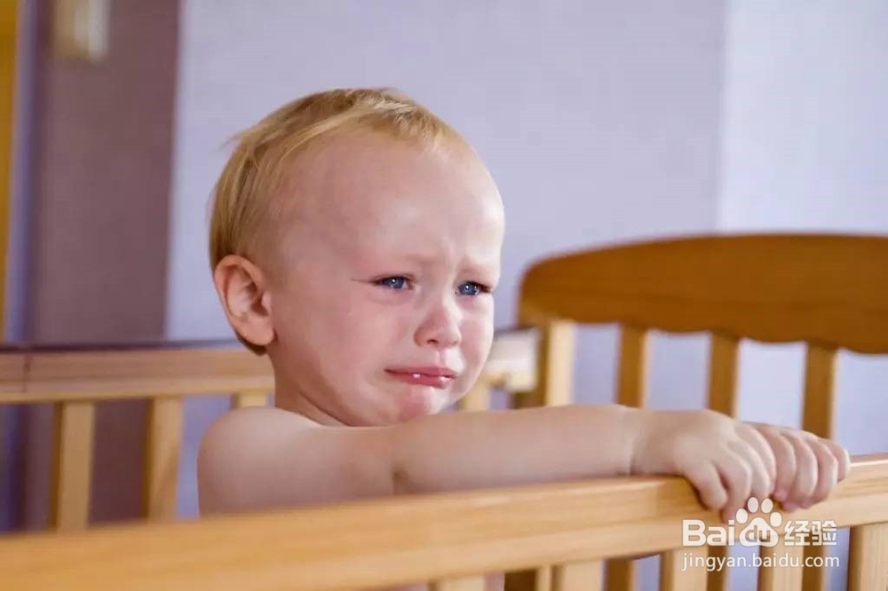 孩子什么时候可以分床睡,分房睡