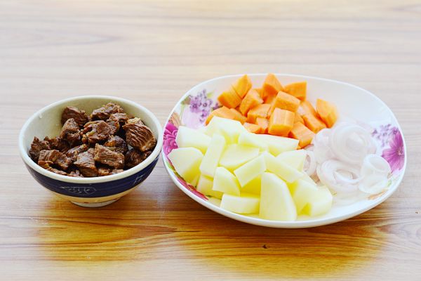 泰式红咖喱牛肉