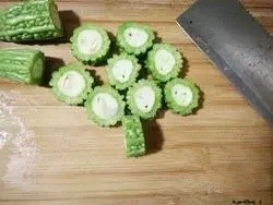 简单做苦瓜酿肉